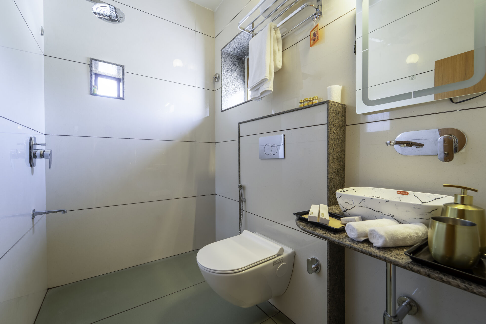 Comfort Deluxe bathroom with premium fittings